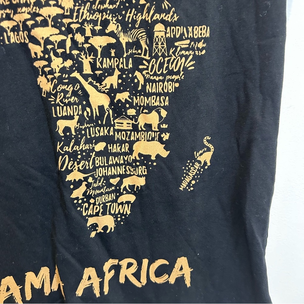 Zain Mama Africa Souvenir Short Sleeve V-Neck Tee Shirt Black - Picture 2 of 5